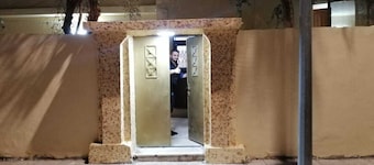 Peace Roza Sharing room