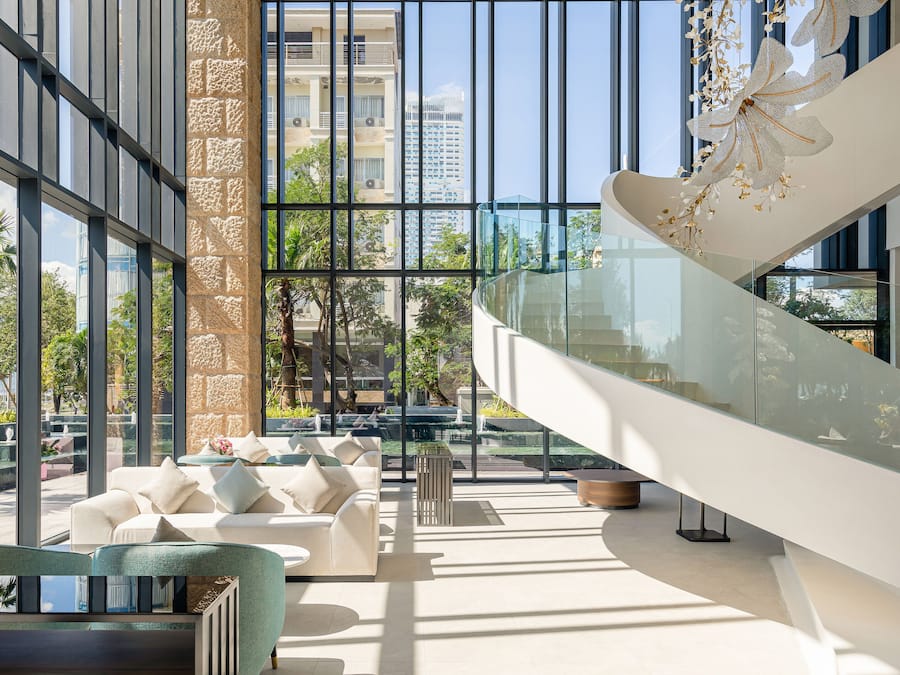 Bar al terrat amb vistes al mar que obre cada dia