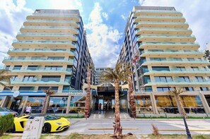 Outdoor dining - Resort Stefan (Navodari)