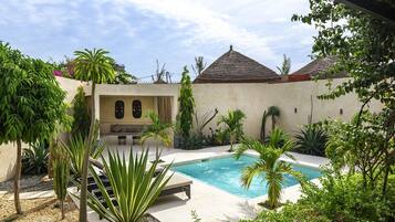 Suíte superluxo, piscina particular | Vista do quarto