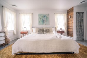 2 bedrooms, desk, iron/ironing board, free WiFi