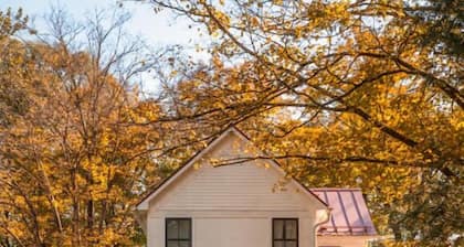 South Street Speakeasy: Historic Rosendale Home