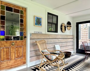 المنشأة من الداخل