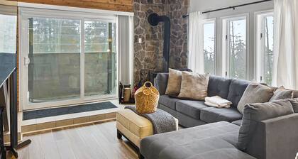 Great views from condo w/free winter shuttle