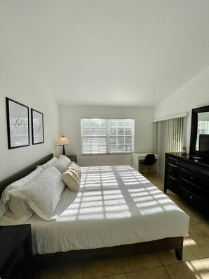 2 chambres, fer et planche à repasser, lit parapluie, Wi-Fi gratuit