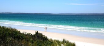 Sea and Sun - Pet Friendly - 4 Mins to Beach