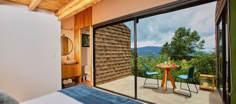 Espectacular Casita en el Bosque 140.000 M2 de verde CC RNT -63503