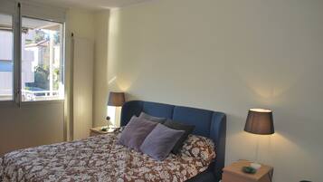 2 Schlafzimmer, Schreibtisch, kostenloses WLAN, Bettwäsche