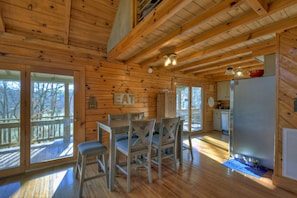 Dining - Catch of the Day - Blue Ridge (Blue Ridge)