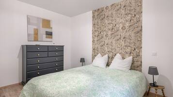 3 habitaciones, tabla de planchar con plancha y wifi gratis