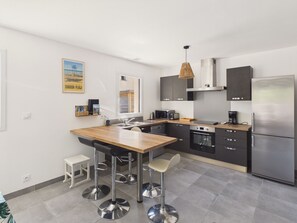 Fridge, microwave, oven, dishwasher