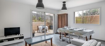 House by the sea - 15m from the beach