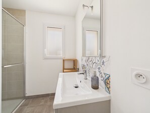 Shower, hair dryer