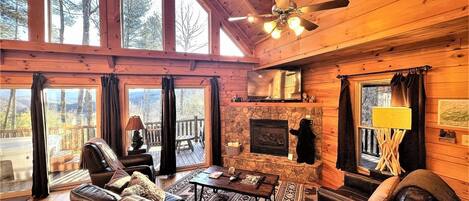 Smart TV, lareira, DVD player