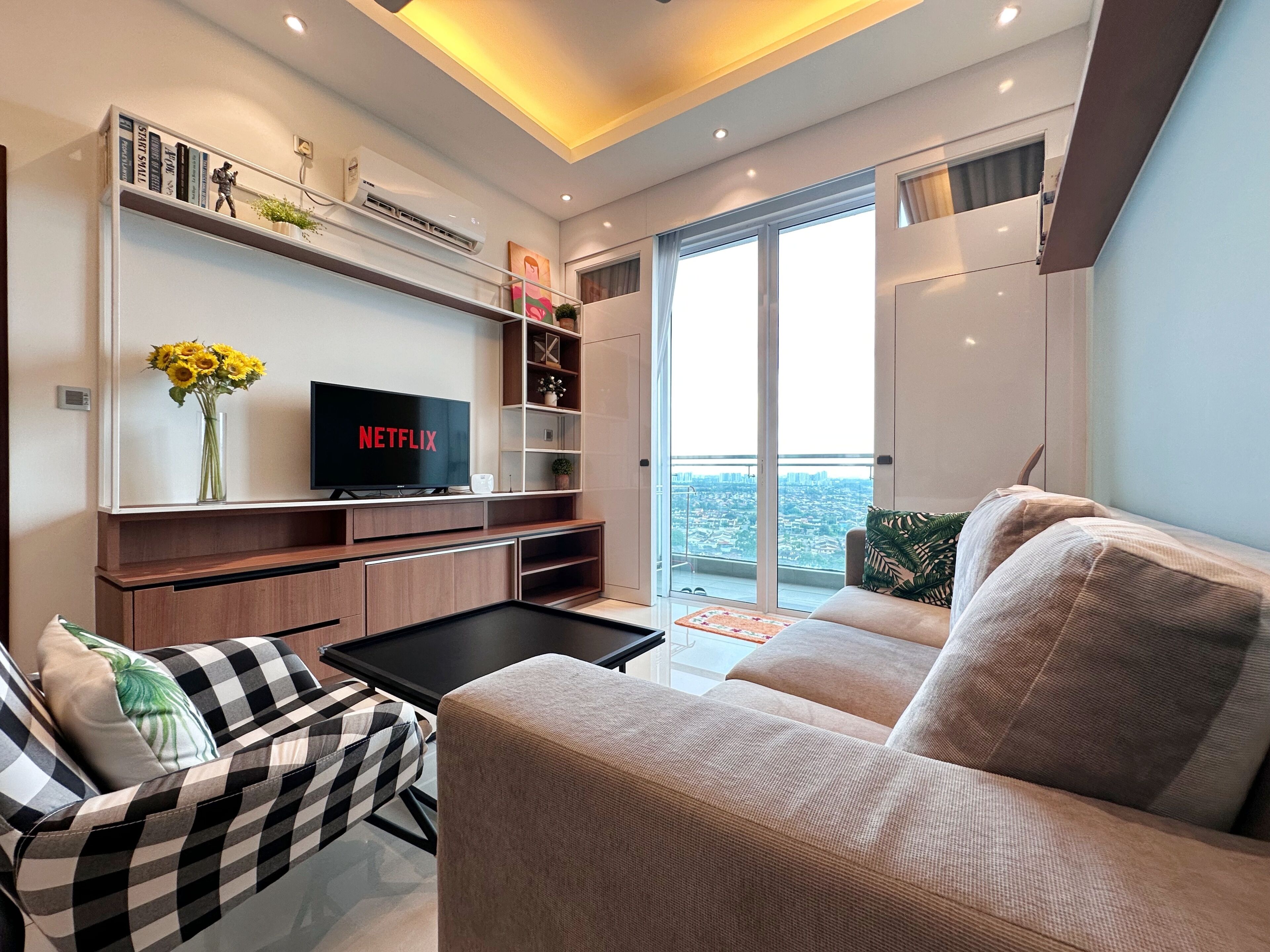 Departamento de diseñador | Área de sala de estar | Televisión LED de 40 pulgadas con canales digitales y televisión 