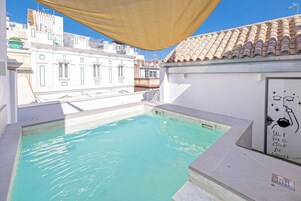 Piscina externa sazonal