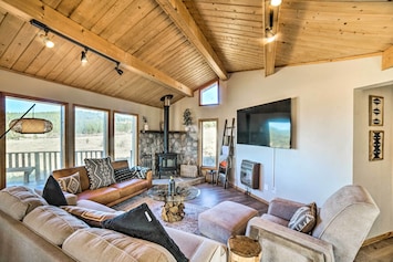 Angel Fire Vacation Rental | 3BR | 3.5BA | 1,650 Sq Ft | Stairs Required