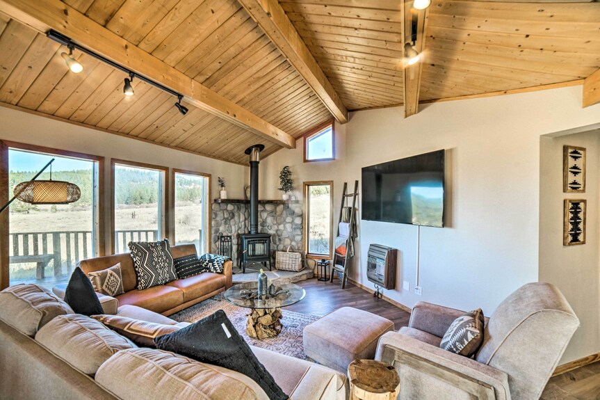 Angel Fire Mtn View Cabin W/ Hot Tub: 2 Mi To Ski - New Mexico