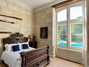 10 Schlafzimmer, Bügeleisen/Bügelbrett, Reisekinderbett