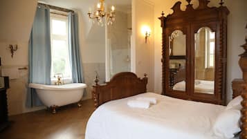 10 bedrooms, iron/ironing board, travel crib, free WiFi