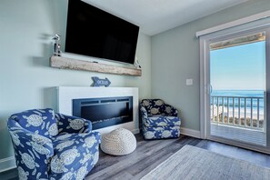 Smart TV, fireplace, DVD player