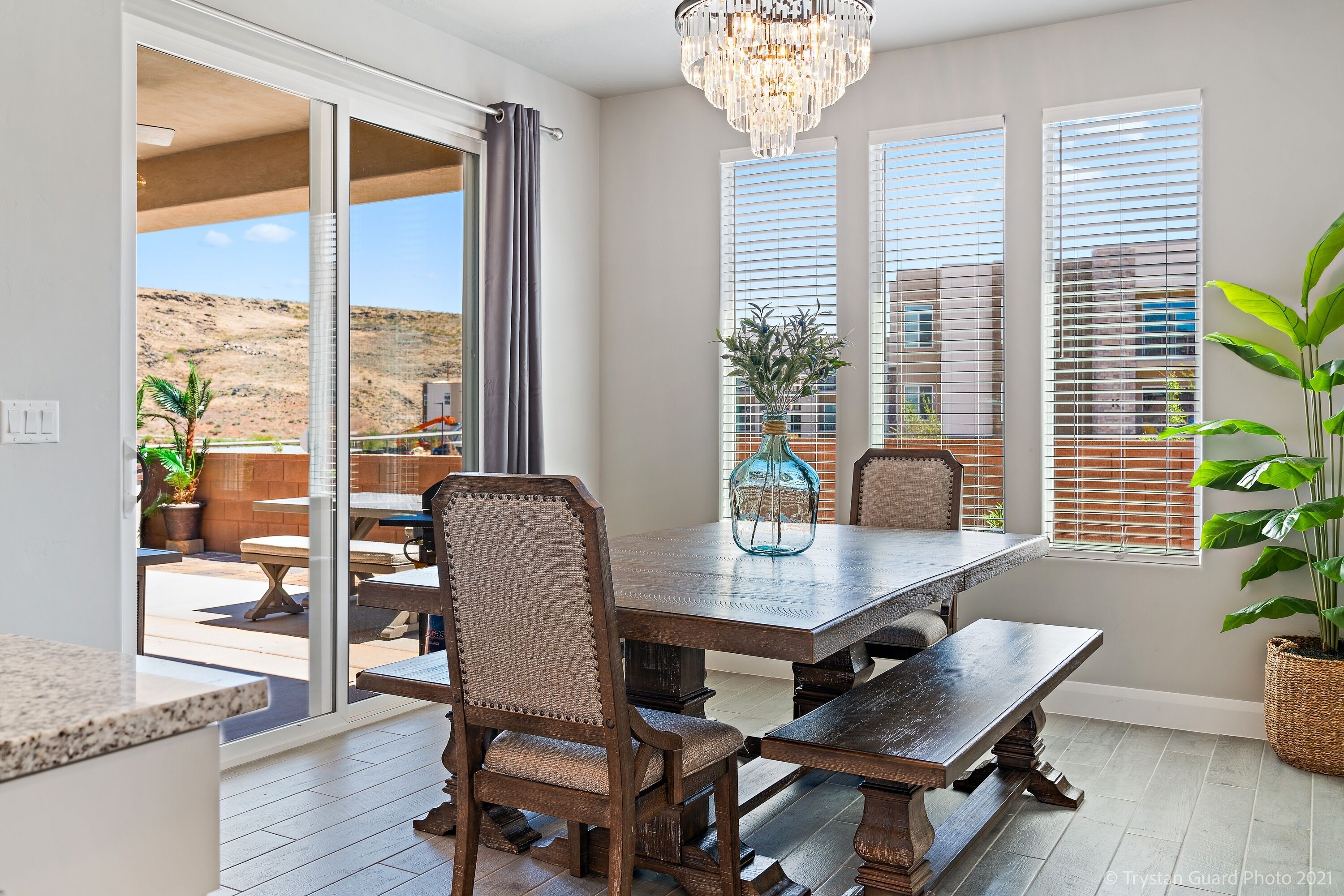 House, 5 Bedrooms | Private kitchen | Fridge, oven, coffee/tea maker, toaster