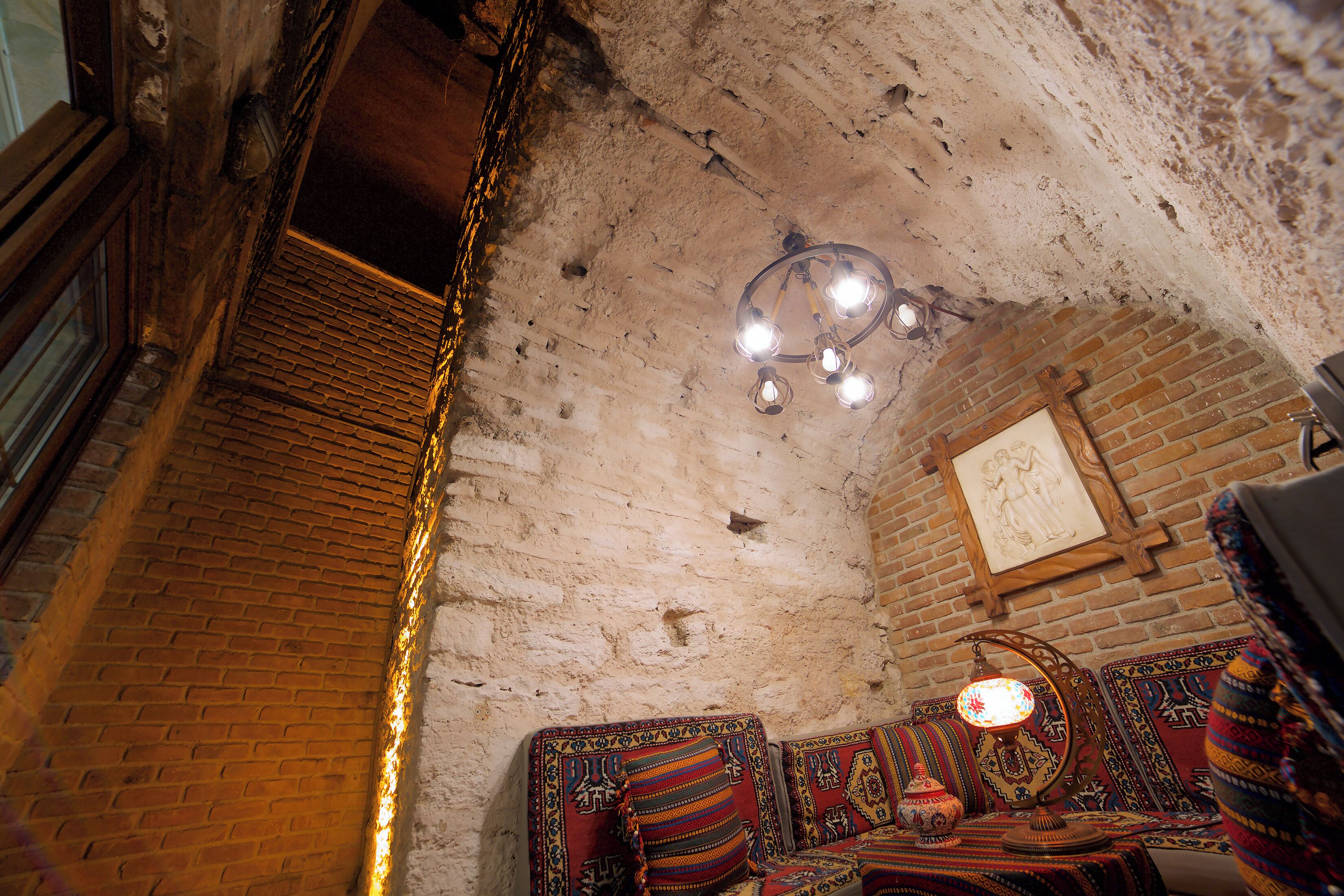 double room with patio | 1 bedroom, minibar, in-room safe, desk