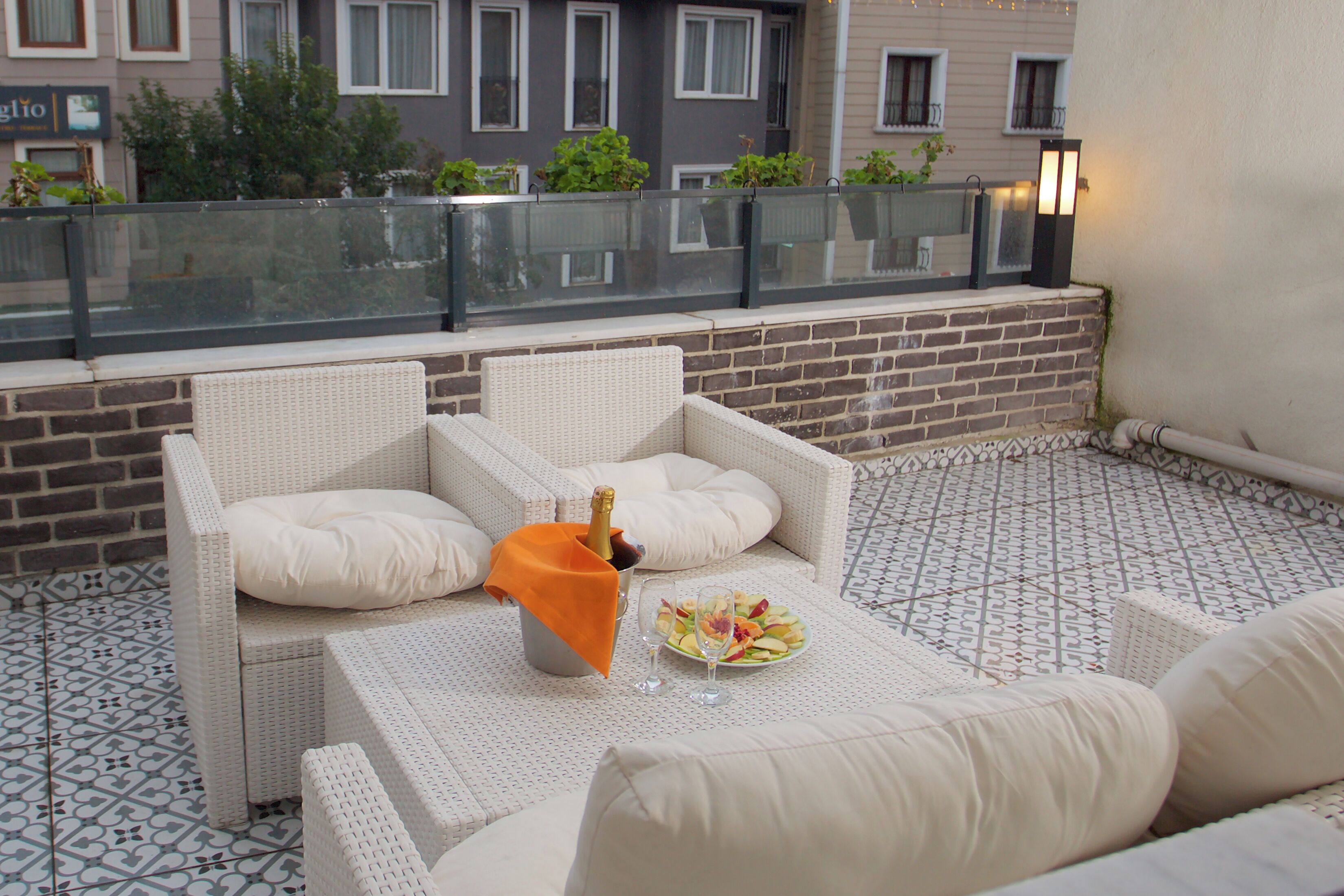 deluxe double room with terrace | terrace/patio