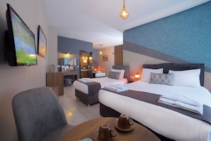 Family Room | Minibar, brankas, meja kerja, dan kedap suara