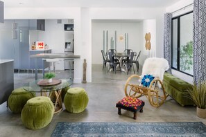 Interior - Hotel El Cid by AvantStay | 16 OCC Full Hotel Buyout in Palm Springs w/ Pool! (Palm Springs)