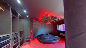 3 bedrooms, desk, iron/ironing board, travel cot - PROMO Villa Naeva with swimming pool, Jacuzzi 10 places, Ping pong, plancha and Brasero (Agnac)
