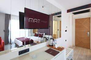 Standard Room | Egyptian cotton sheets, premium bedding, minibar, in-room safe - Mat Boutique Hotel (Cesme)