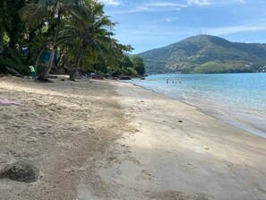 Beach - Suítes aconchegantes com piscina e praia (Angra dos Reis)