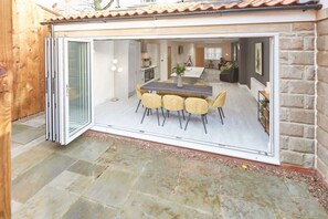 Outdoor dining - Host & Stay | Littlebeck House (Whitby)