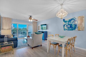 Smart TV, DVD player