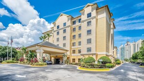 Exterior - 1BR 2 Queen Suite with Pool, Hot Tub & Arcade, near Universal & Disney! (Orlando)