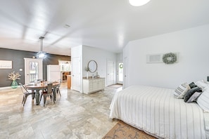 1 chambre, lit parapluie, draps fournis