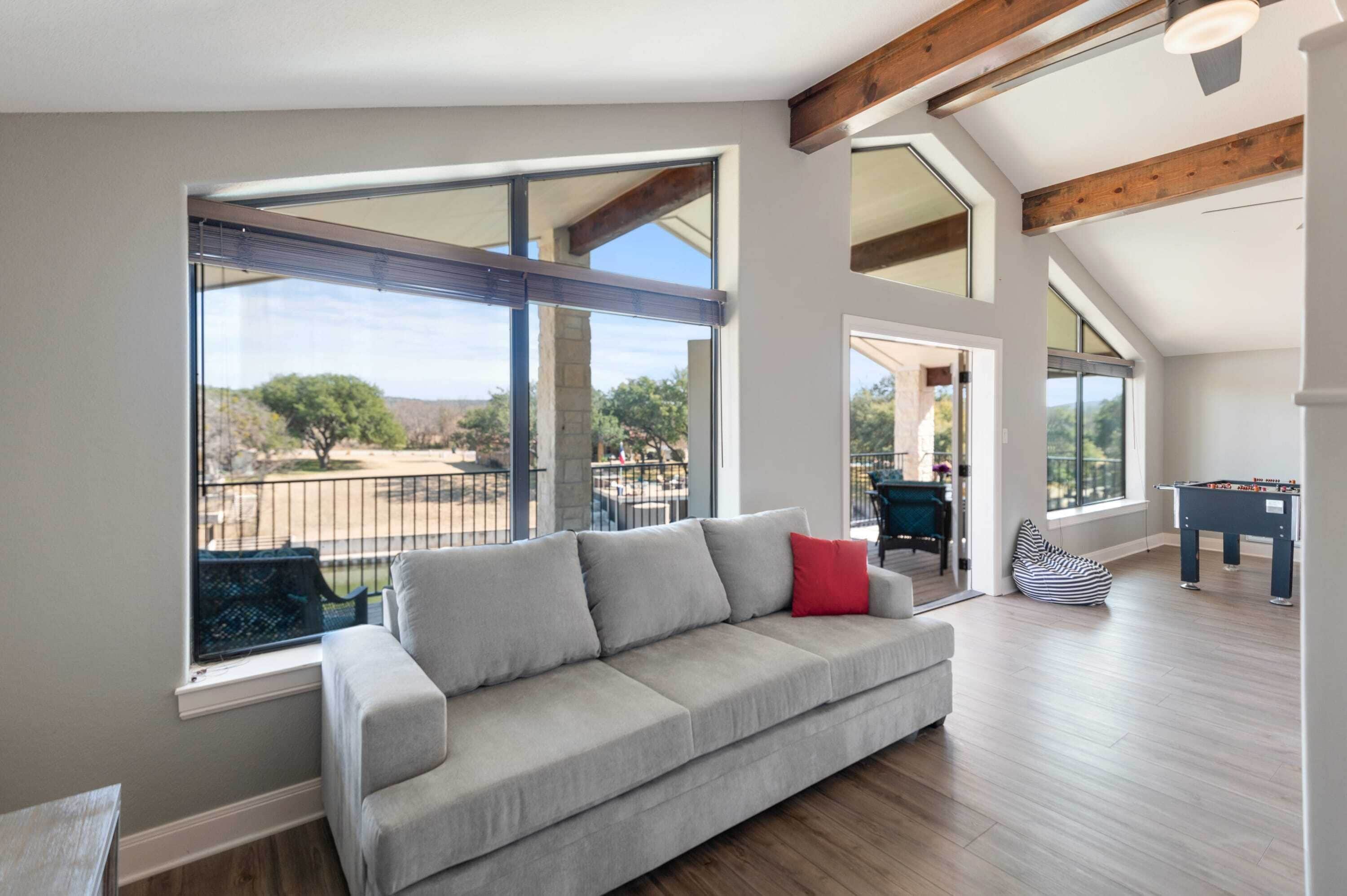 Smart TV, fireplace, offices