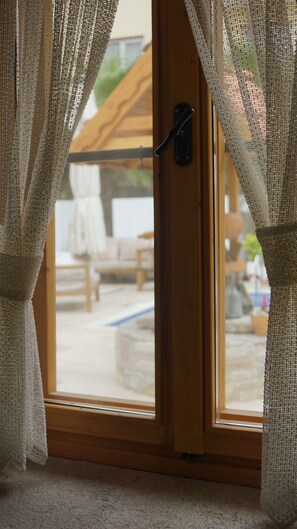 Memory foam beds, free minibar items, individually decorated - Kugu Urla  (Urla)