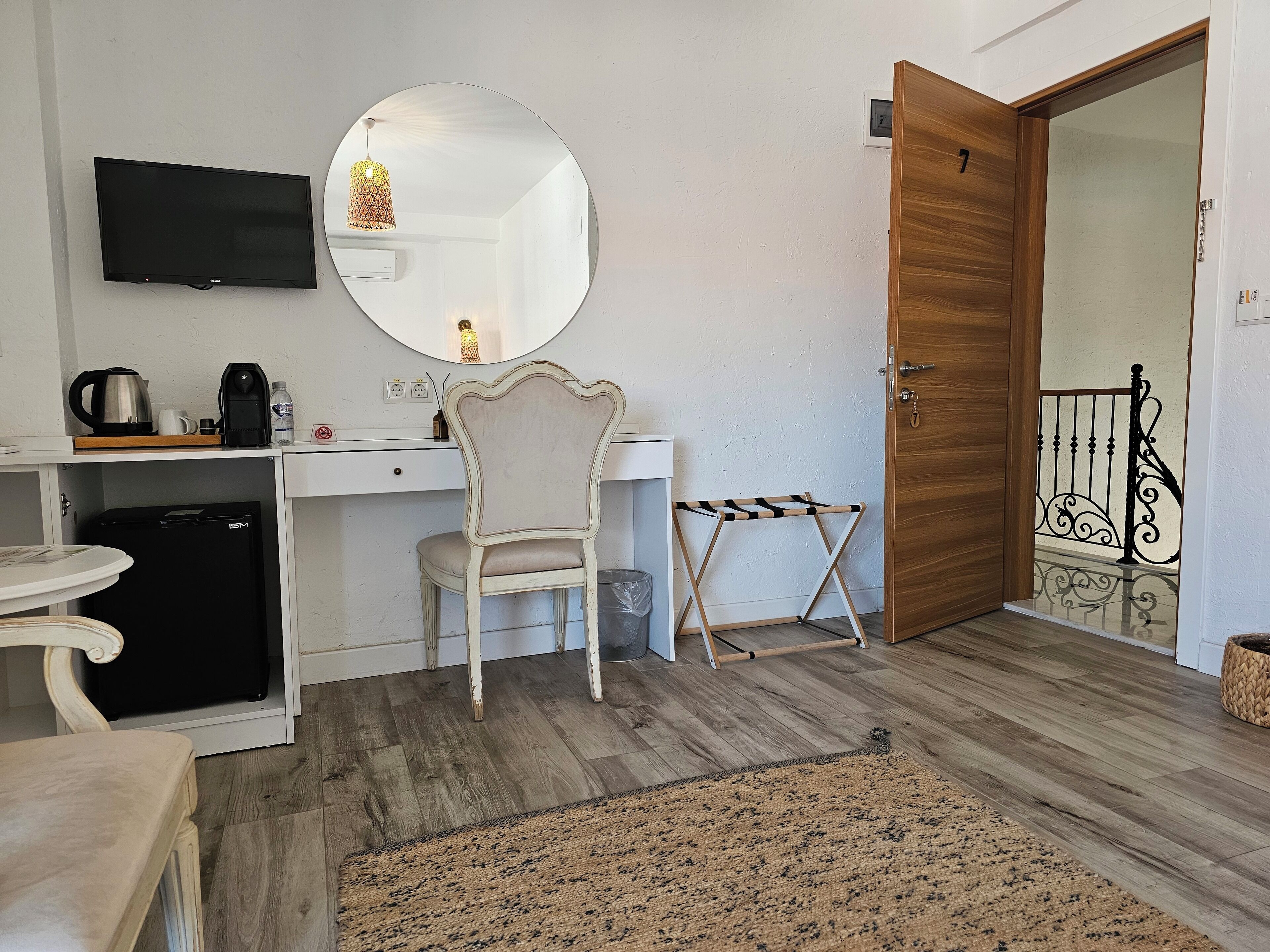 deluxe triple room | 1 bedroom, memory-foam beds, free minibar items, individually decorated