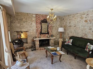 Lobby sitting area - Kugu Urla  (Urla)