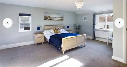 Beautiful Farmhouse set in Lincolnshire countryside