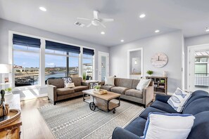 Smart TV, tenis de mesa y oficina 