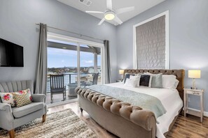 3 bedrooms, desk, iron/ironing board, WiFi