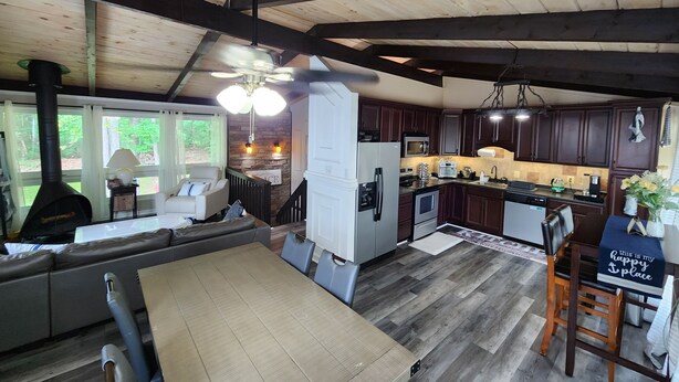 Interior - Cozy property, a short walk to a lake front beach. (Locust Grove)