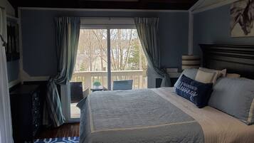 3 bedrooms, desk, iron/ironing board, free WiFi