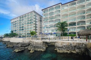 Exterior - Luxury 4 Bdrm Oceanfront in Cozumel 3CN (San Miguel de Cozumel)
