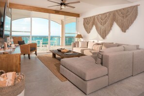 TV - Tropical Paradise w/ Ocean Views at El Cantil 7BS (San Miguel de Cozumel)