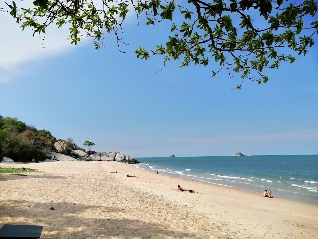 Beach nearby, sun loungers