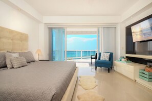 3 bedrooms, iron/ironing board, free WiFi, bed sheets - Ocean Views at Peninsula Grand 1A (San Miguel de Cozumel)